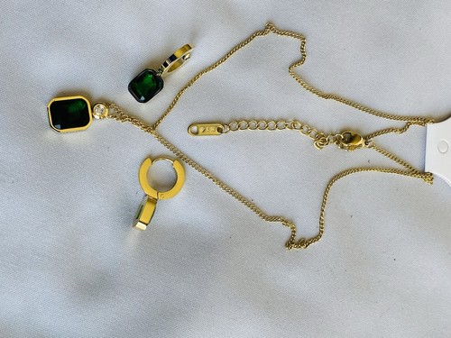 Collana con ciondolo - , in